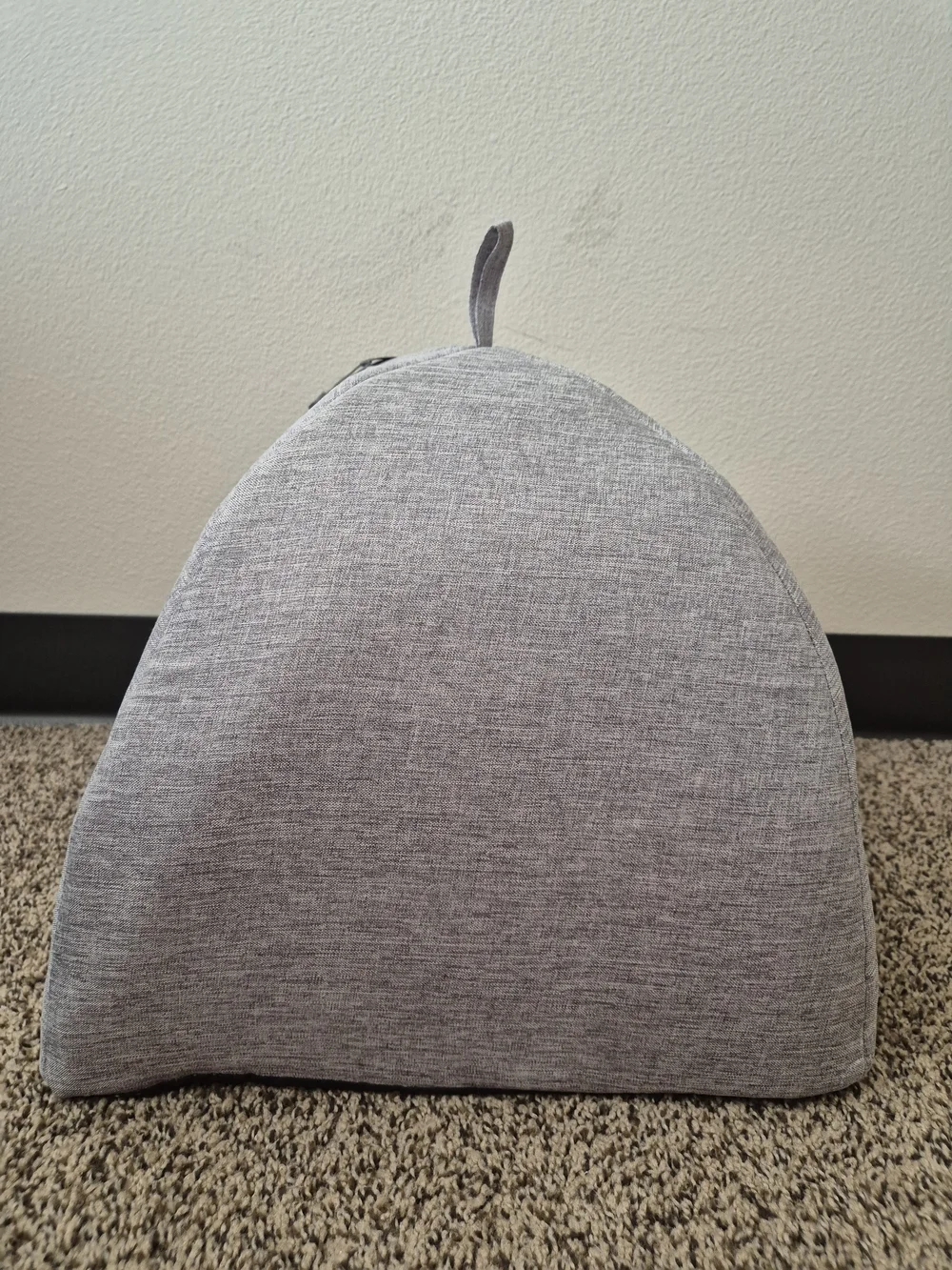 Nandog Enclosed Cat Cave Bed - Light Gray